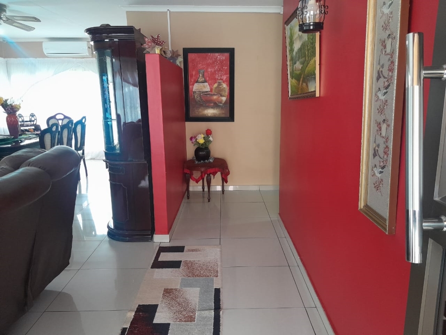 3 Bedroom Property for Sale in Oos Einde North West